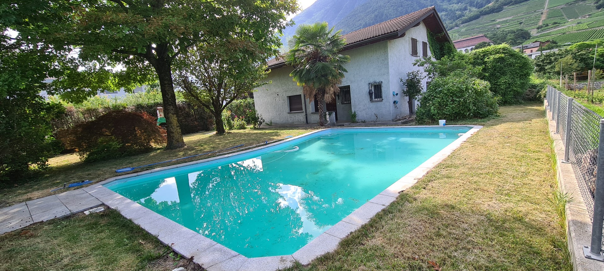 Villa individuelle à rénover, 7,5 pces avec piscine à Fully